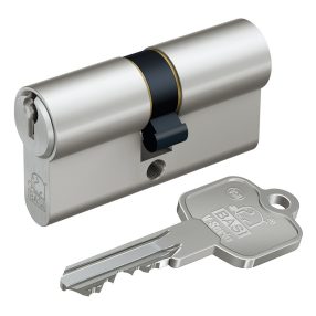Basi V50 30/30 fogazott kulcsos zárbetét